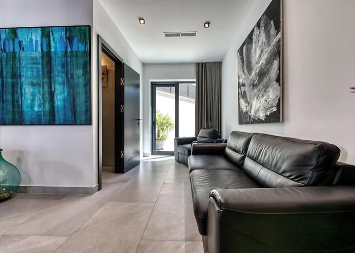 One B With Heated Private Pool