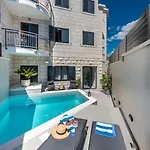 Apartman One B With Heated Private Pool Dubrovnik