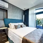 One B With Heated Private Pool