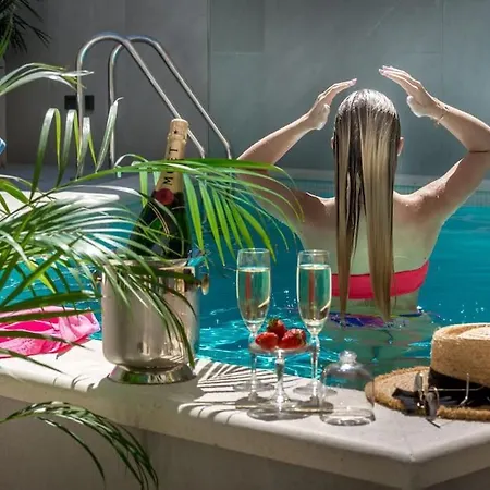 Appartement One B With Heated Private Pool *