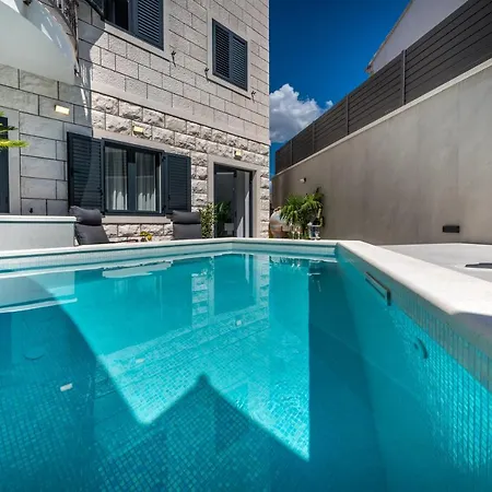 One B With Heated Private Pool * Dubrovnik