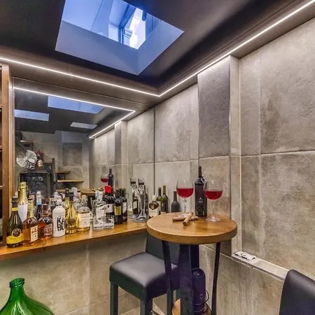 One B With Heated Private Pool Apartment