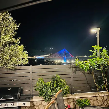 One B With Heated Private Pool Apartamento *