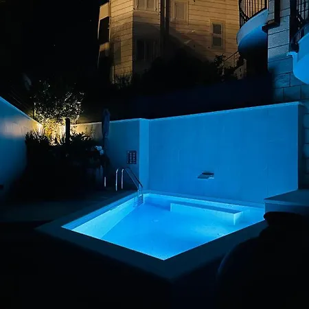 One B With Heated Private Pool ドゥブロブニク