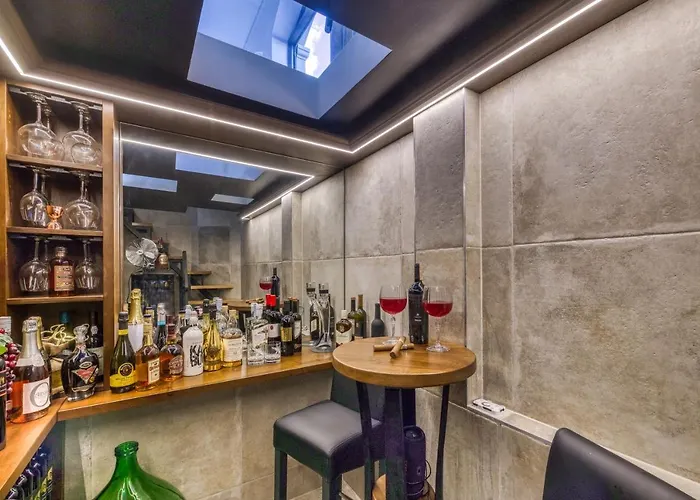 One B With Heated Private Pool Appartement