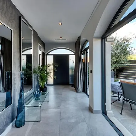 One B With Heated Private Pool * Dubrovnik