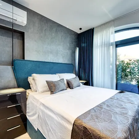 One B With Heated Private Pool