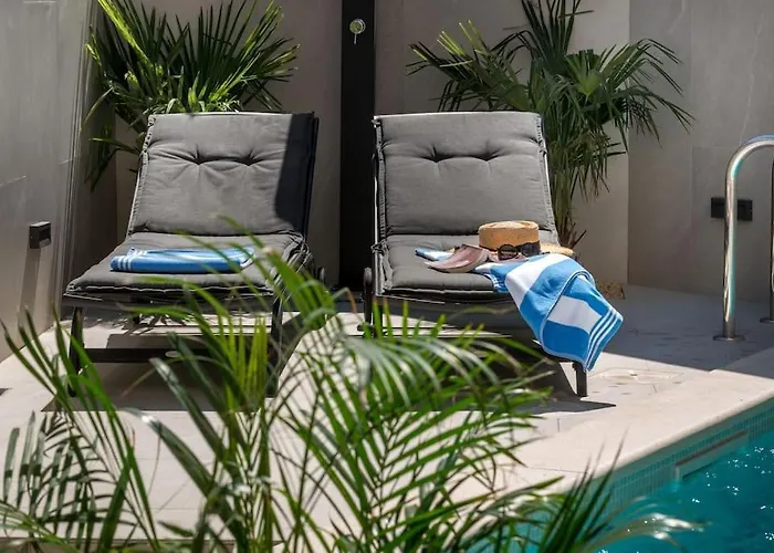 Apartment One B With Heated Private Pool *