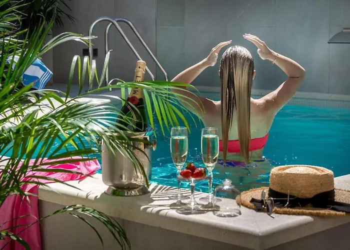 Apartment One B With Heated Private Pool *