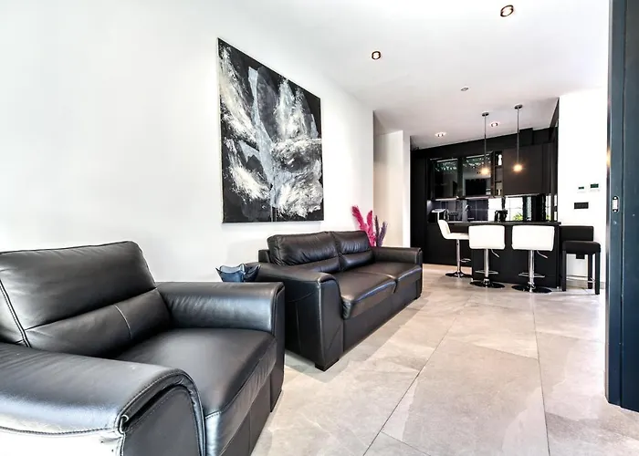 One B With Heated Private Pool Apartment